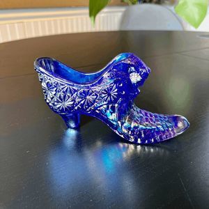 Boyd Crystal Art Glass Daisy Button Cat Slipper Carnival Glass Shoe B285